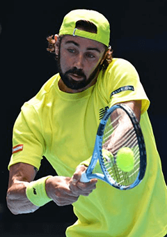 Tennis carousel