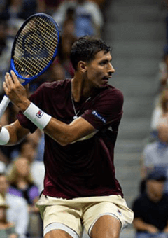 Tennis carousel