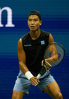 Tennis carousel