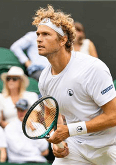 Tennis carousel