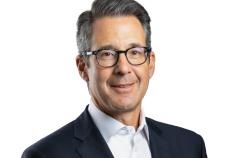 Headshot of Douglas Ostrover, Co-CEO of Blue Owl Capital